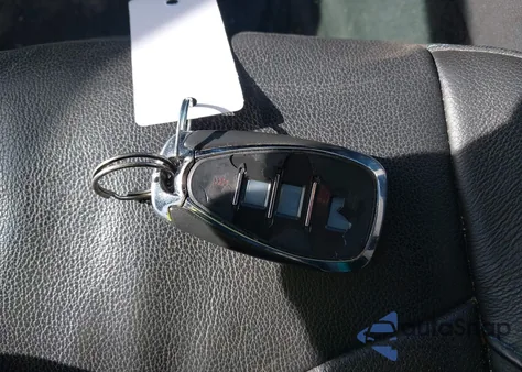 2016 Chevrolet Volt Premier z USA, uszkodzony, nr VIN 1G1RB6S59GU138404